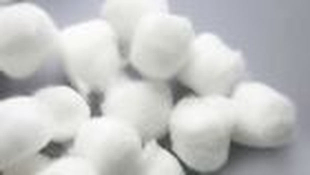 200 COTTON WOOLBALLS Make up Nail Polish Varnish Remover Cleaning Absorbent.